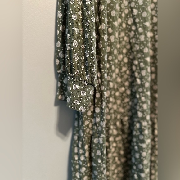 ❤️LOFT - Olive Green Long Sleeve V-Neck Sundress (Size XL) - Picture 3 of 11